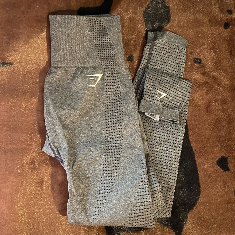 Dark Gray “Gymshark” Workout Leggings!